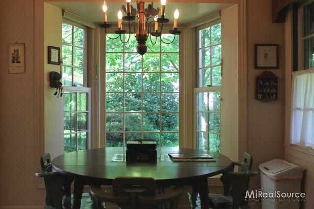 69 Handy Road Grosse Pointe, MI 48236 - Photo 16 of 29 31152786-15.JPG