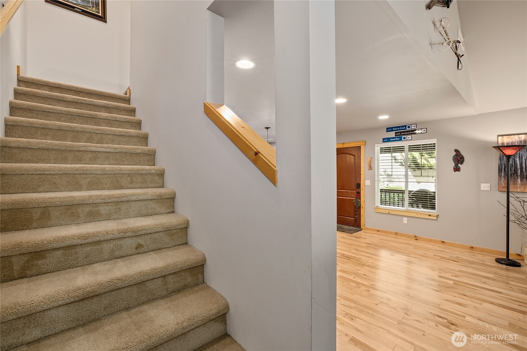 200 Clearwater Loop, Unit 1 Ronald, WA 98940 - Photo 21 of 40 a view of an entryway with wooden floor and windows
