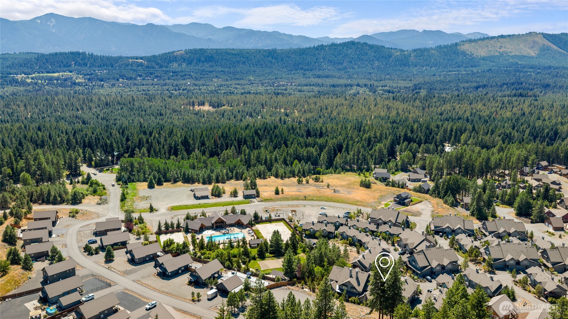 200 Clearwater Loop, Unit 1 Ronald, WA 98940 - Photo 34 of 40 a view of a house with a yard