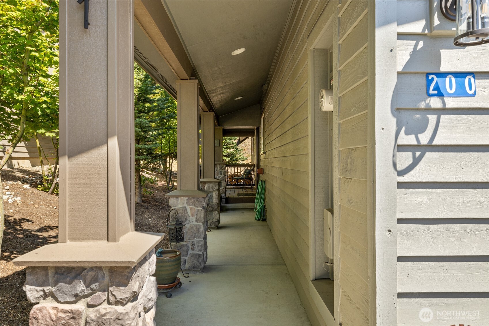 200 Clearwater Loop, Unit 1 Ronald, WA 98940 - Photo 4 of 40 a view of balcony and patio