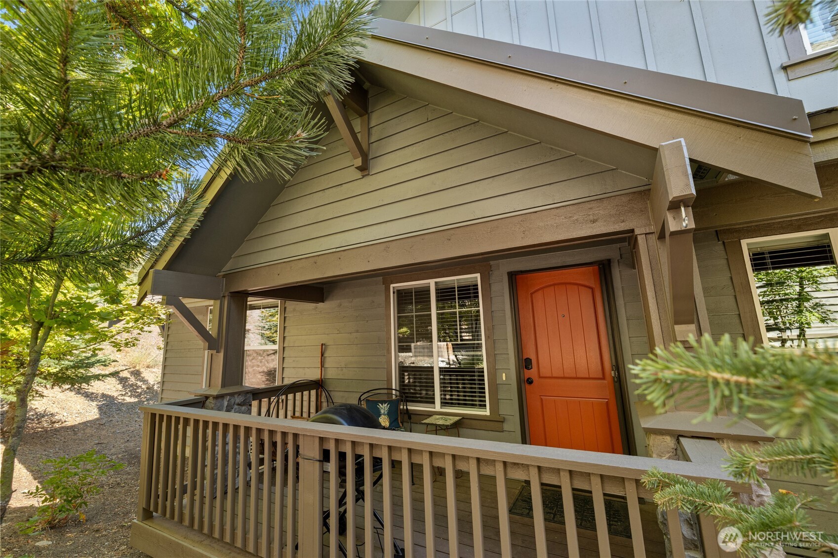 200 Clearwater Loop, Unit 1 Ronald, WA 98940 - Photo 5 of 40 a view of a house with a porch