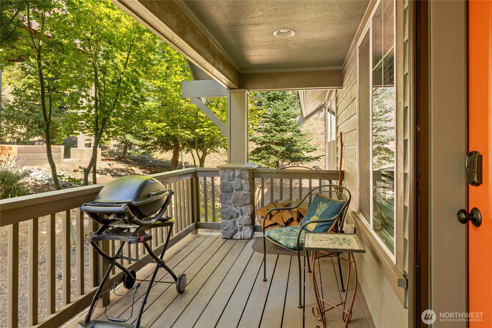 200 Clearwater Loop, Unit 1 Ronald, WA 98940 - Photo 7 of 40 a view of balcony with furniture