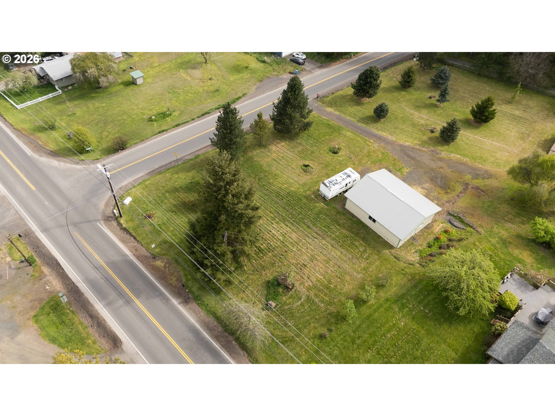 107 Bodine Road Kelso, WA 98626 - Photo 2 of 15 a picture of a garden