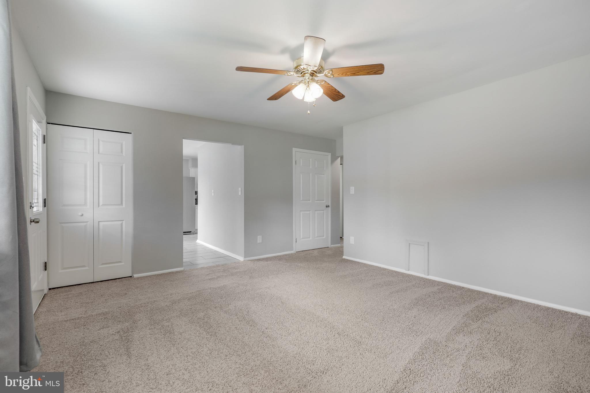 7749 Notley Road Pasadena, MD 21122 - Photo 5 of 26 Gallery Image 5
