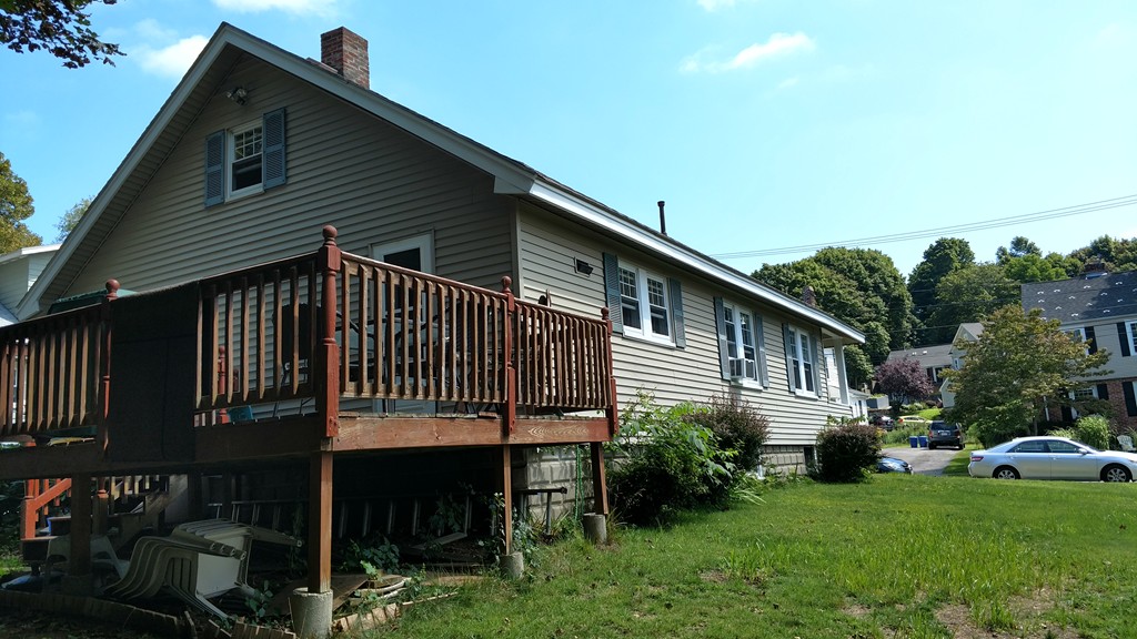 44 Endicott Road Stoneham, MA 02180 - Photo 3 of 13 Gallery Image 3