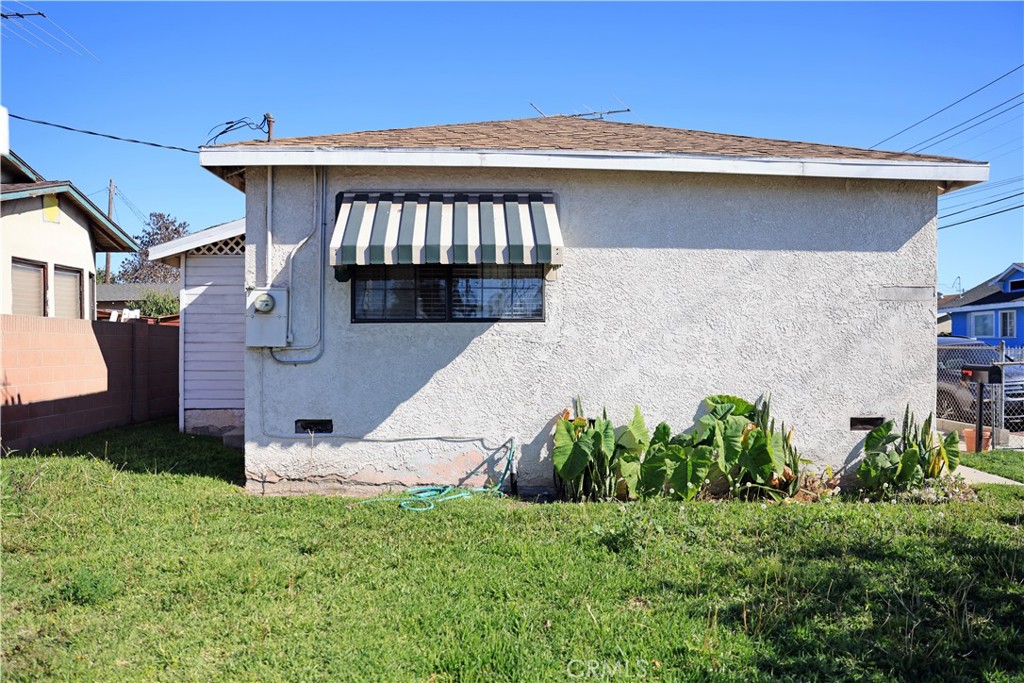 13942 Anderson Street Paramount, CA 90723 - Photo 2 of 5 Front Yard
