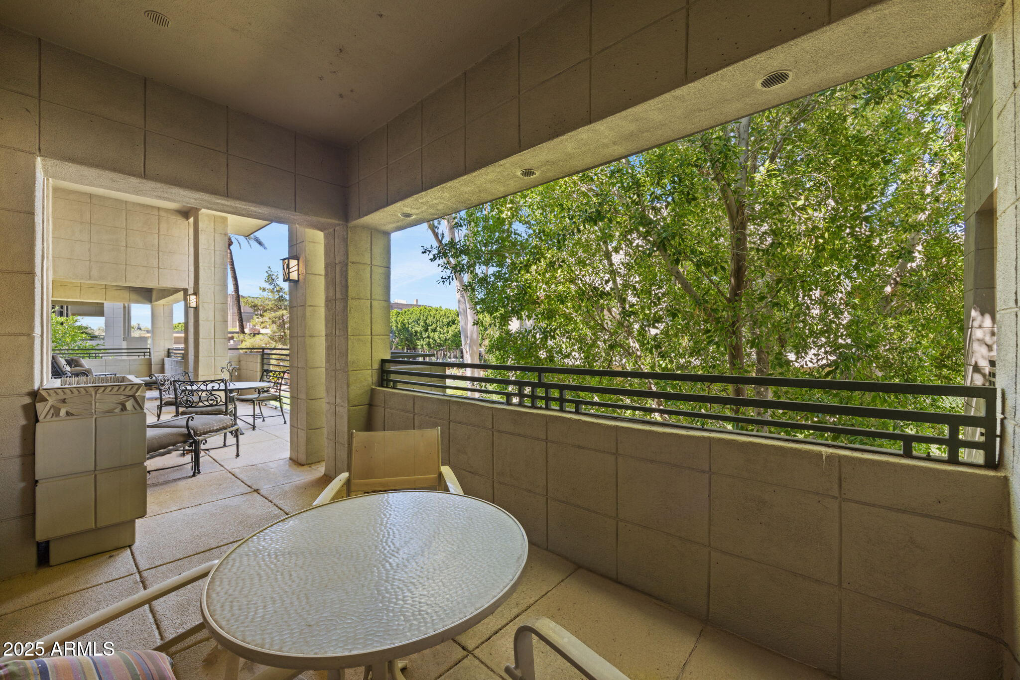 2802 East Camino Acequia Drive, Unit 8 Phoenix, AZ 85016 - Photo 29 of 34 a very nice looking room with a large window
