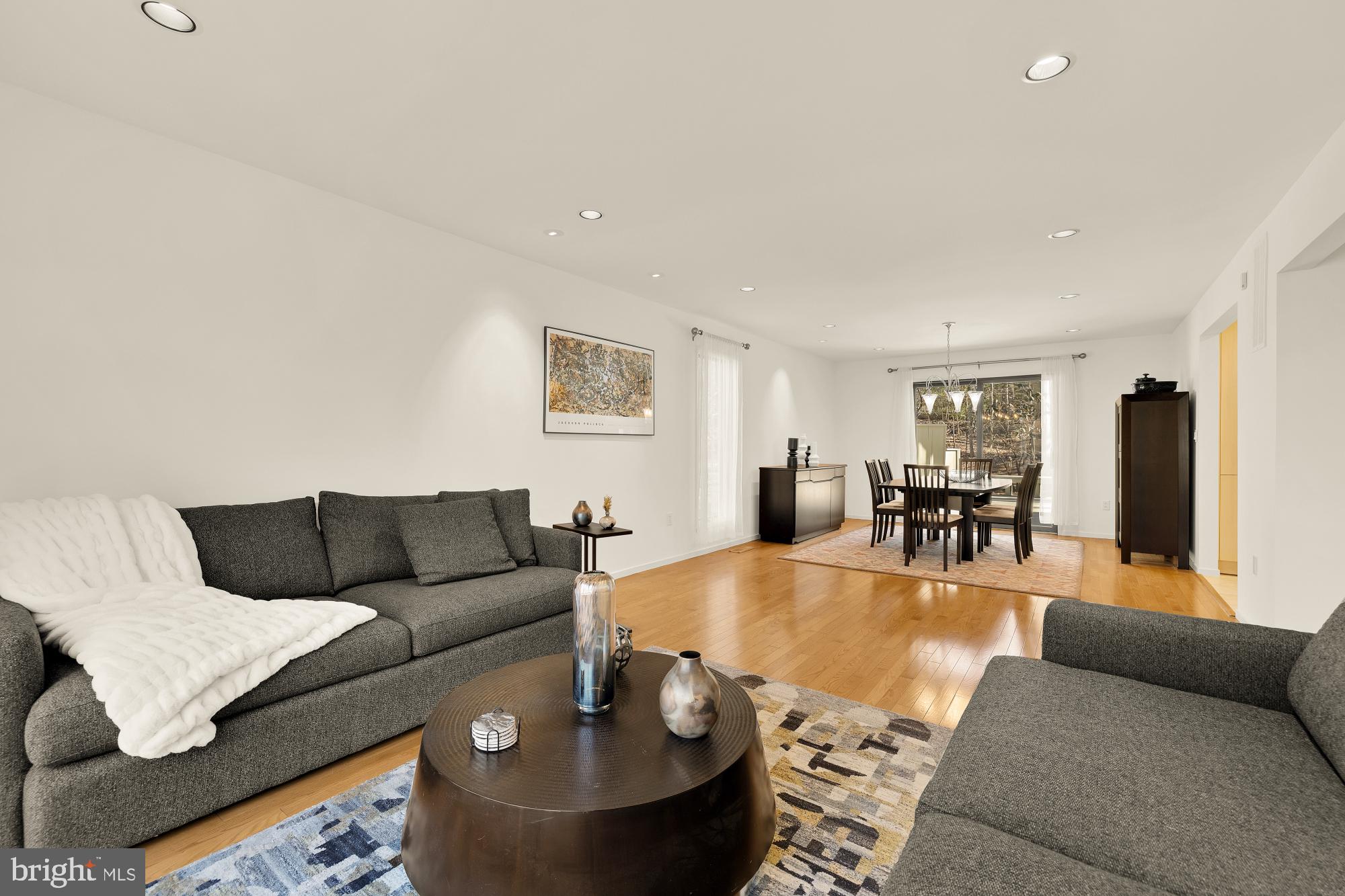 10419 Crossing Creek Road Potomac, MD 20854 - Photo 18 of 74