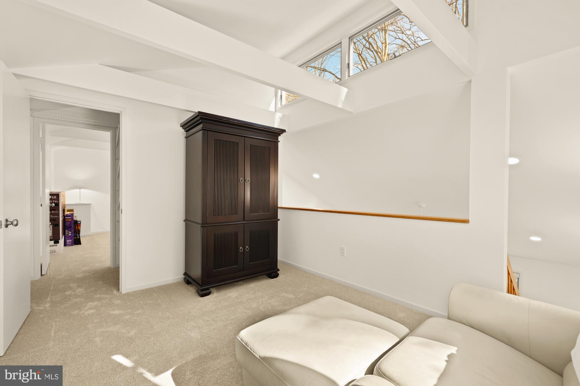 10419 Crossing Creek Road Potomac, MD 20854 - Photo 40 of 74