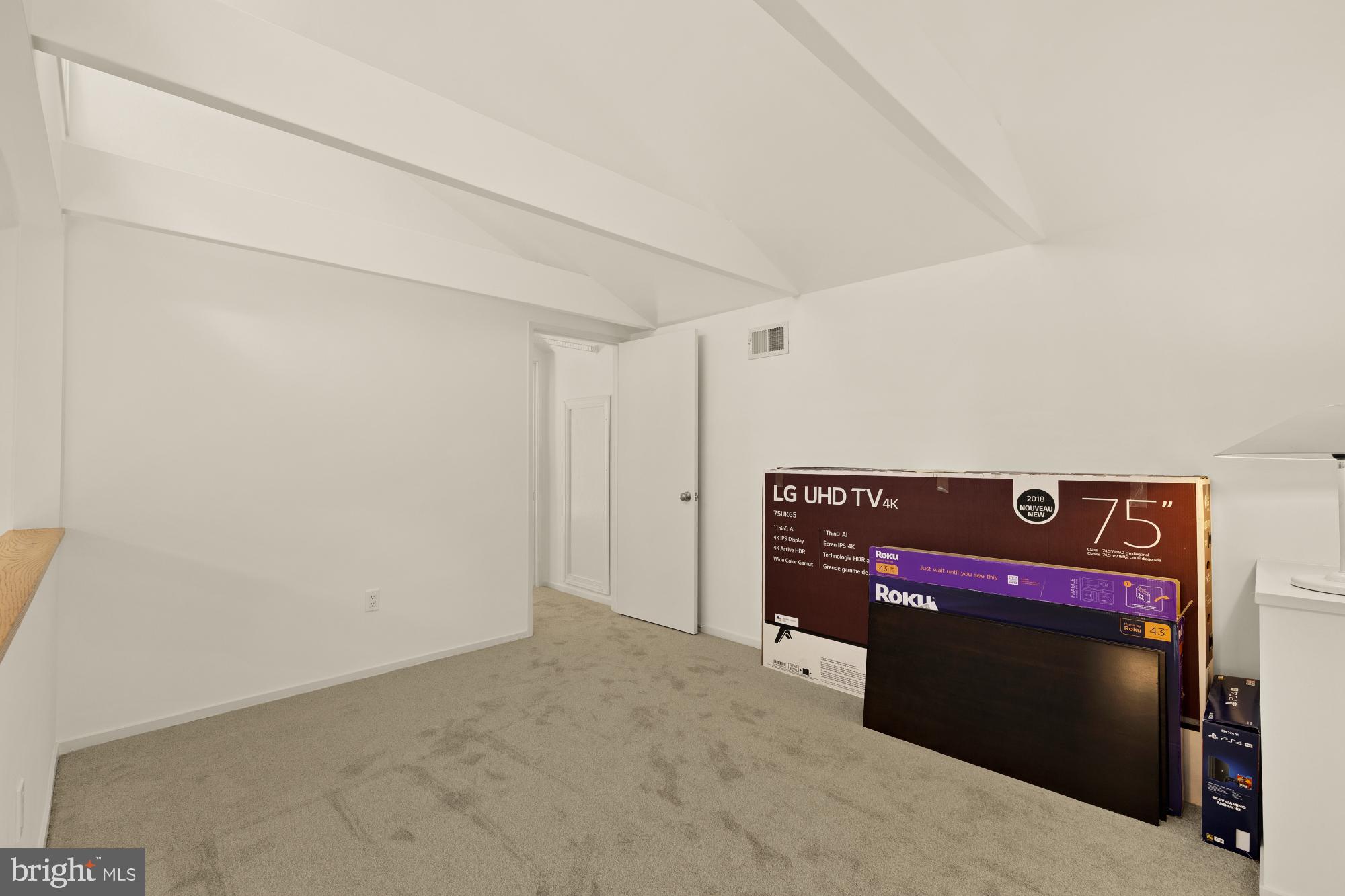 10419 Crossing Creek Road Potomac, MD 20854 - Photo 46 of 74