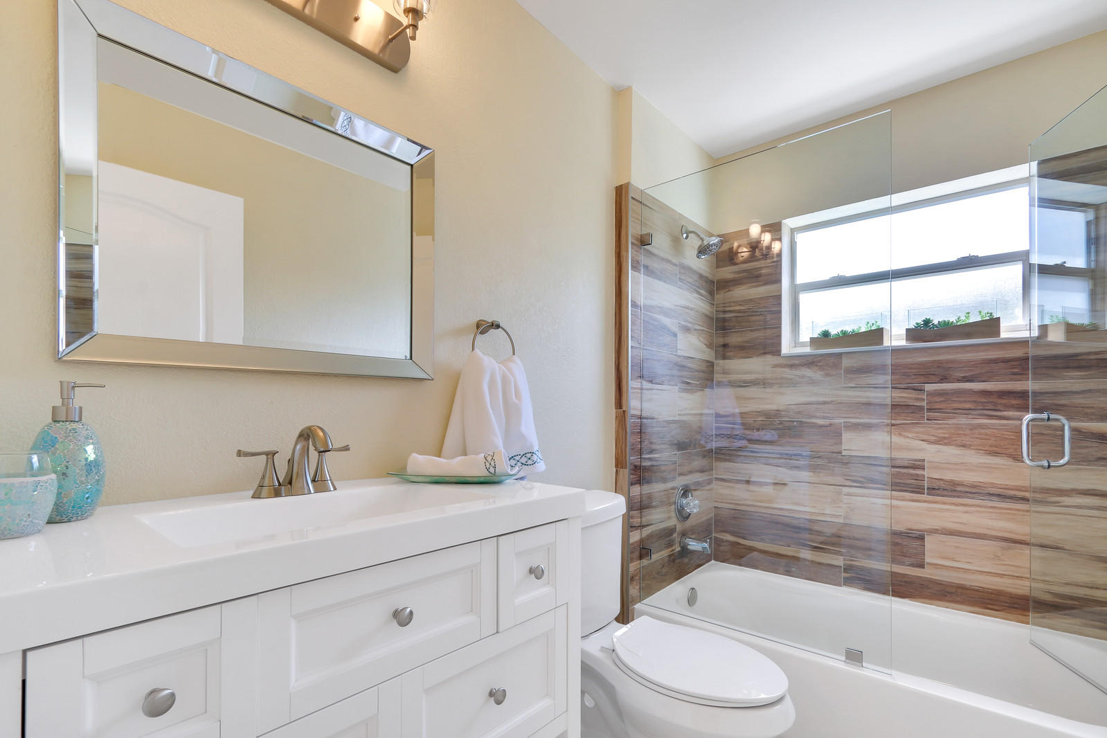 330 North Country Club Boulevard Boca Raton, FL 33487 - Photo 22 of 30 15_Image_15_of_20_mls