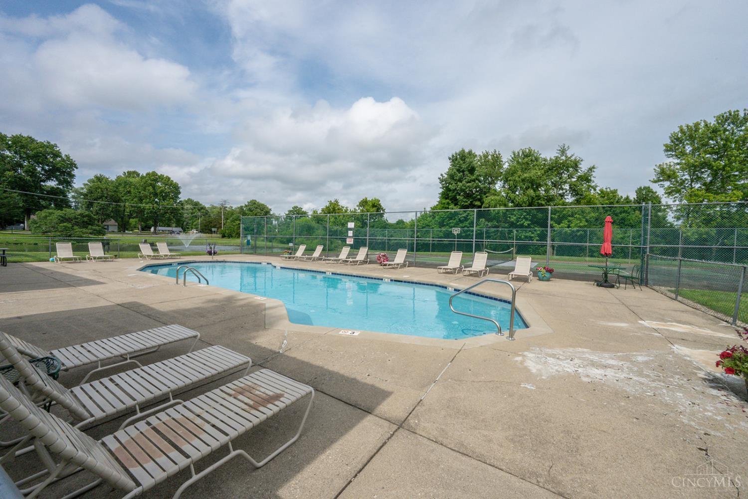 541 Davis Road, Unit 10 Cincinnati, OH 45255 - Photo 18 of 19