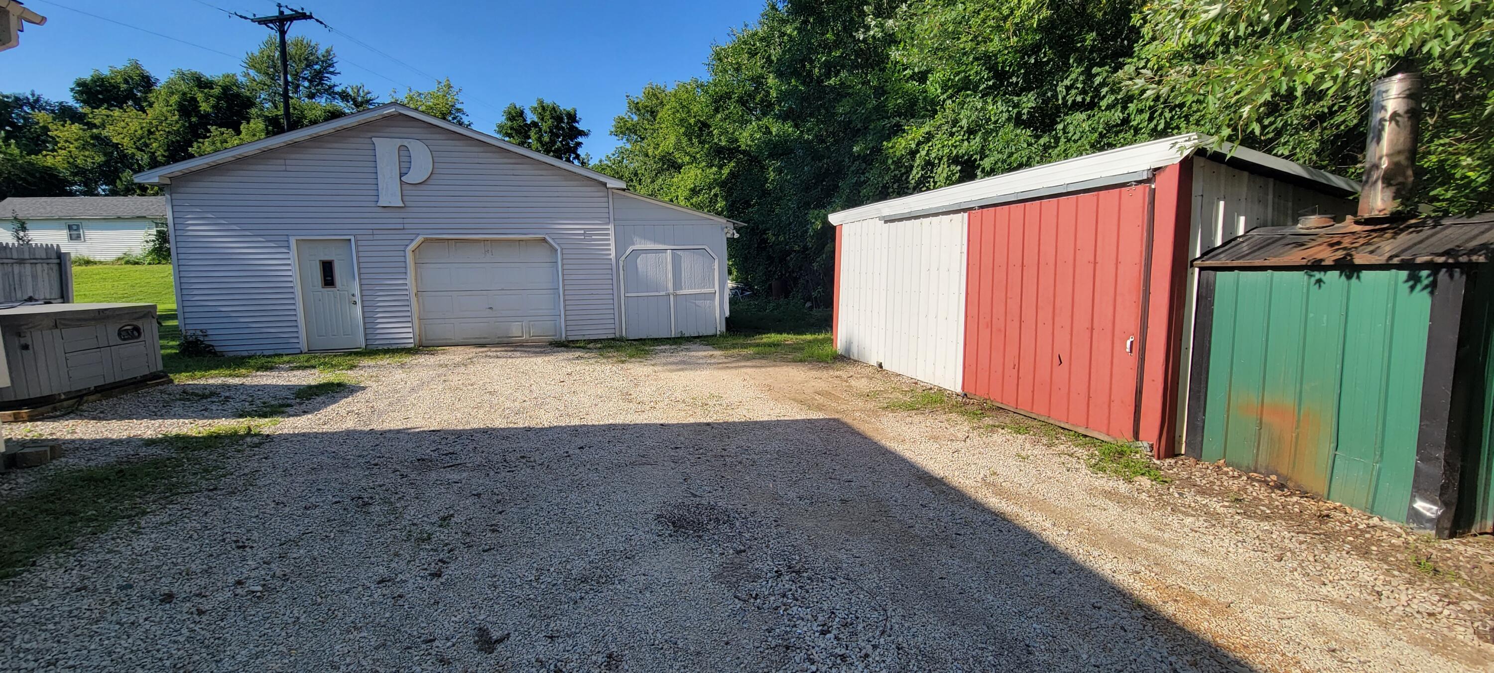 5881 Young Road Bellevue, MI 49021 - Photo 19 of 41 20220810_180102