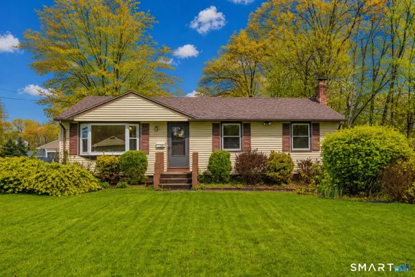 $285,000 | 120 Goodwin Avenue, Wethersfield, CT 06109