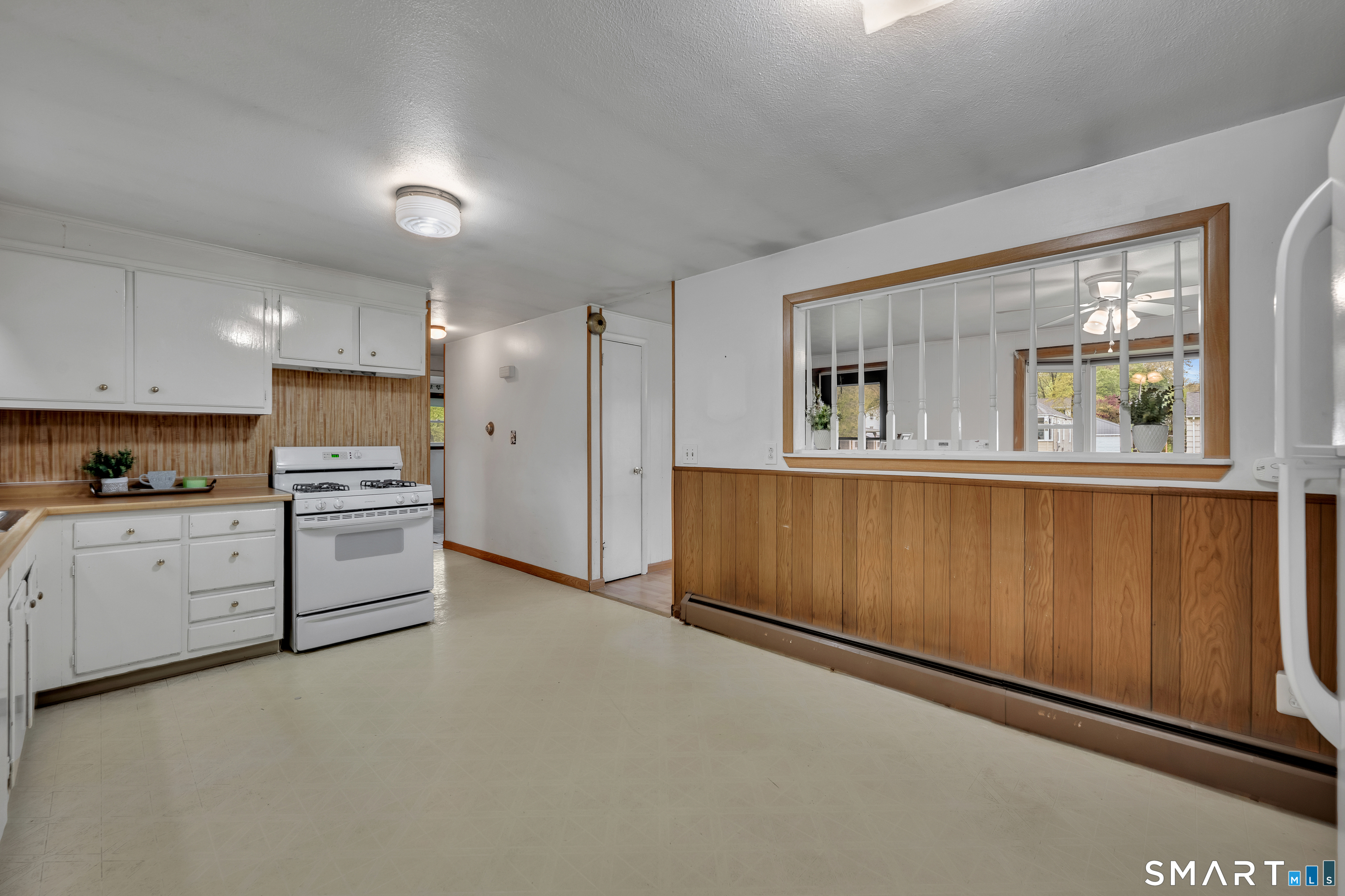 120 Goodwin Avenue Wethersfield, CT 06109 - Photo 7 of 30