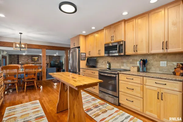 $499,000 | 11913 Sweetbriar Lane, Brimfield, IL 61517