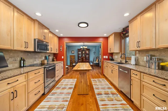 $499,000 | 11913 Sweetbriar Lane, Brimfield, IL 61517