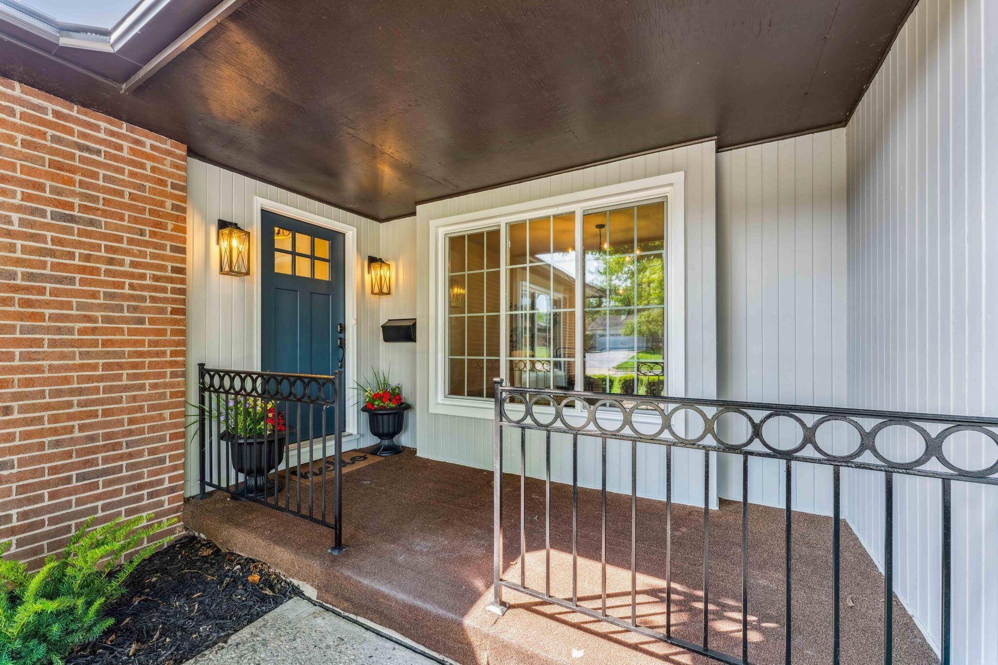 2220 Shoreham Road Columbus, OH 43220 - Photo 7 of 62 Front Porch