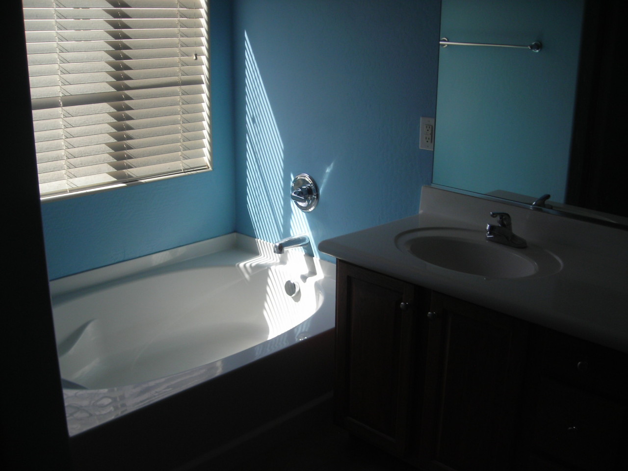 446 North Citrus Lane Gilbert, AZ 85234 - Photo 4 of 6 MASTER BATH