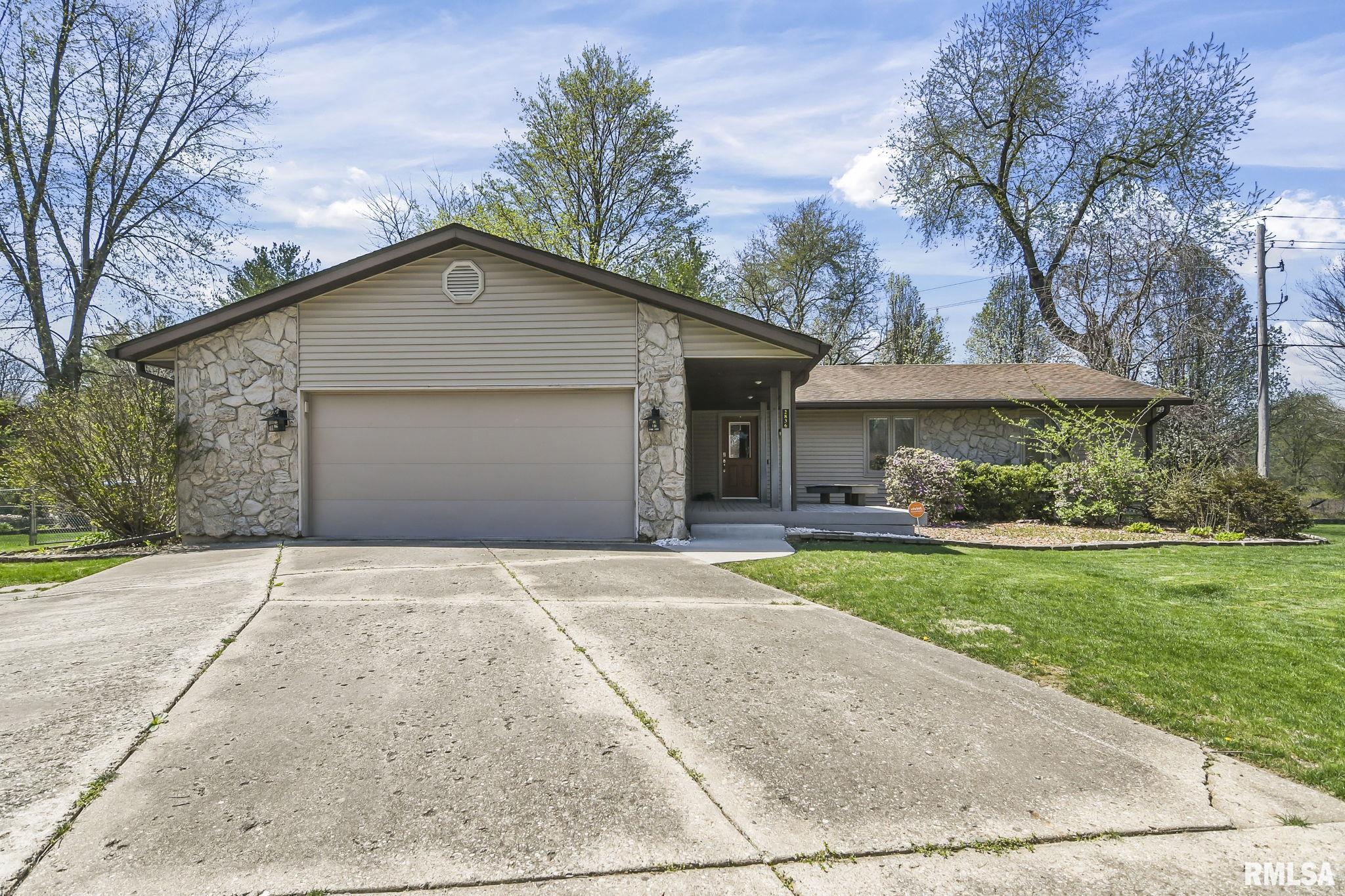 2836 Ticonderoga Street Springfield, IL 62704 - Photo 2 of 37 Gallery Image 2