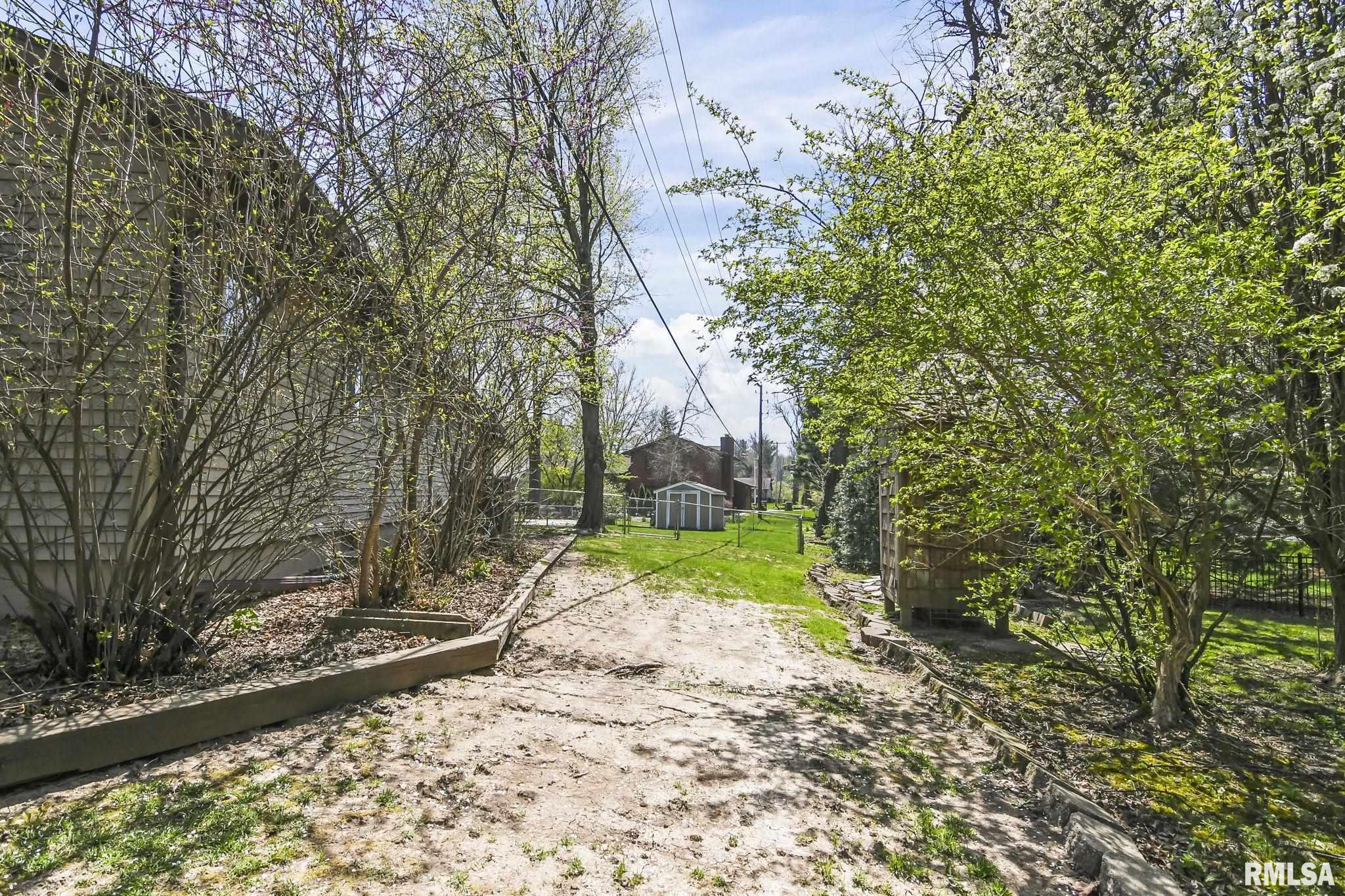 2836 Ticonderoga Street Springfield, IL 62704 - Photo 32 of 37 Gallery Image 32