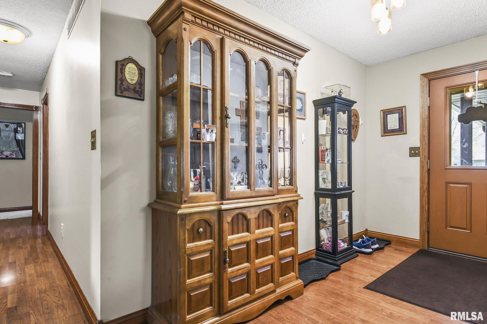2836 Ticonderoga Street Springfield, IL 62704 - Photo 4 of 37 Gallery Image 4