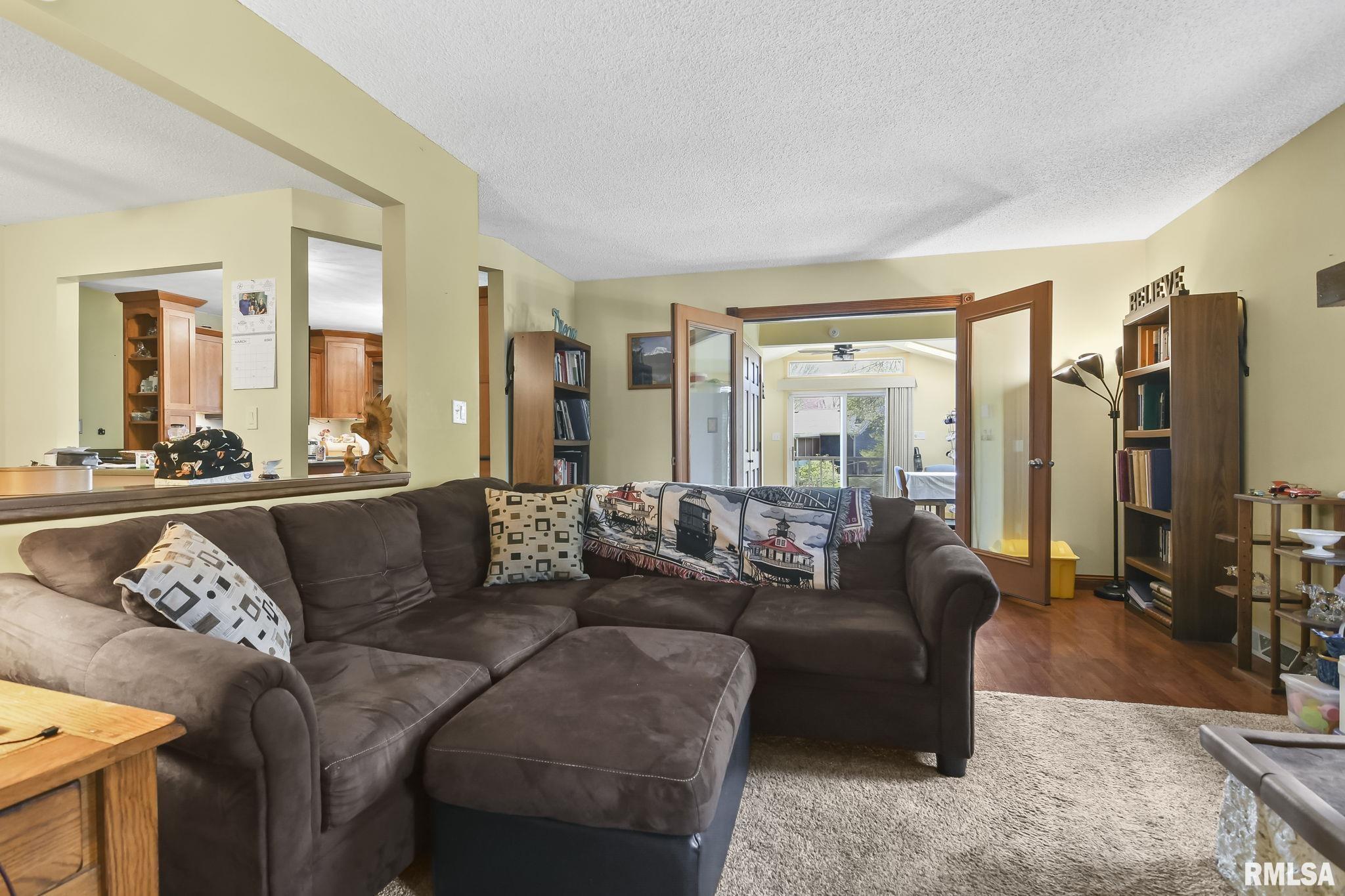 2836 Ticonderoga Street Springfield, IL 62704 - Photo 5 of 37 Gallery Image 5