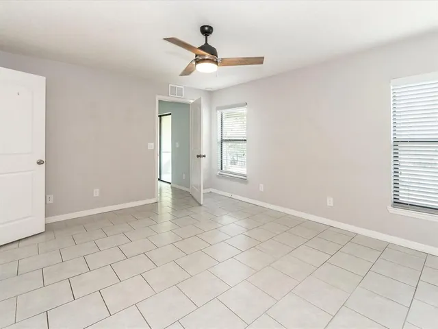 $2,000 | 5555 Maggiore Boulevard, Lakeland, FL 33805