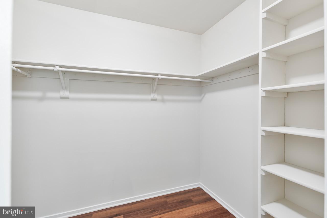 1404 Wolftrap Run Road Vienna, VA 22182 - Photo 19 of 33 Primary closet