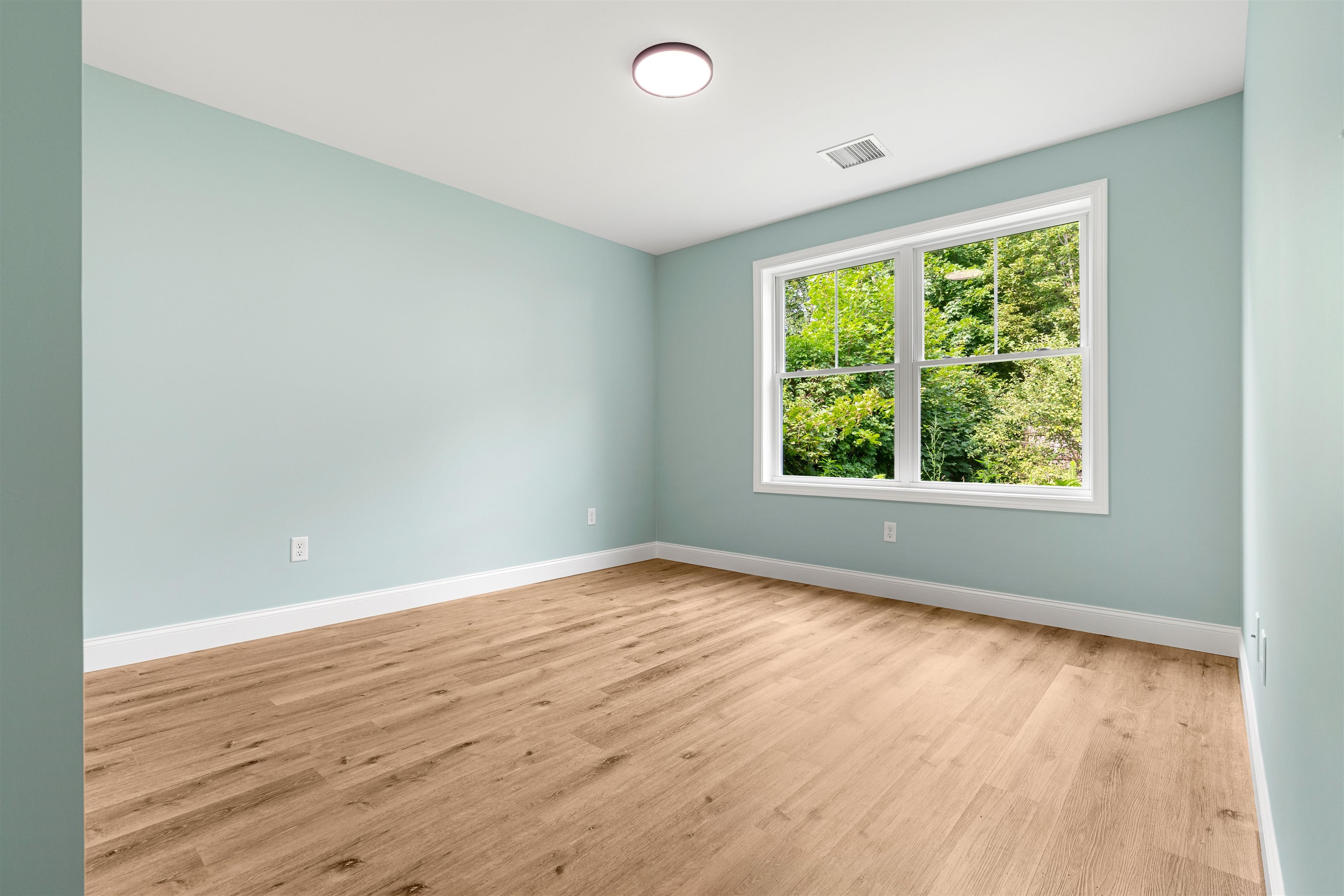 2 Spruce Street Rochester, NH 03867 - Photo 29 of 34