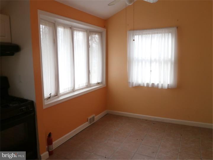 46 Rutledge Avenue Ewing, NJ 08618 - Photo 8 of 21