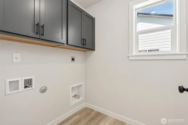 $999,990 | 2067 Northeast Norseman Way, Poulsbo, WA 98370