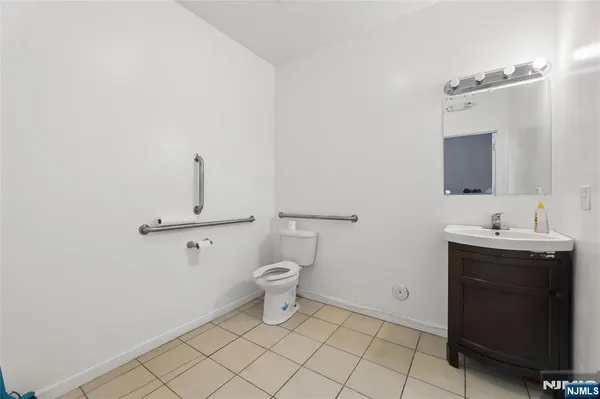 $1,300,000 | 104-108 Harrison Avenue, Harrison, NJ 07029