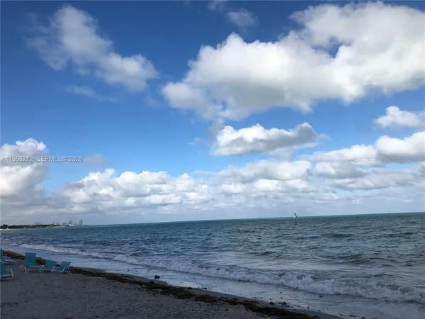$3,500 | 255 Sunrise Drive, Unit 305, Key Biscayne, FL 33149