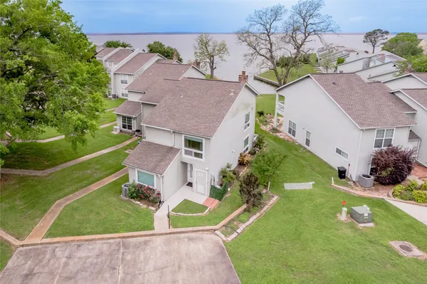 $199,000 | 400 Echo Lane, Unit 27, Livingston, TX 77351