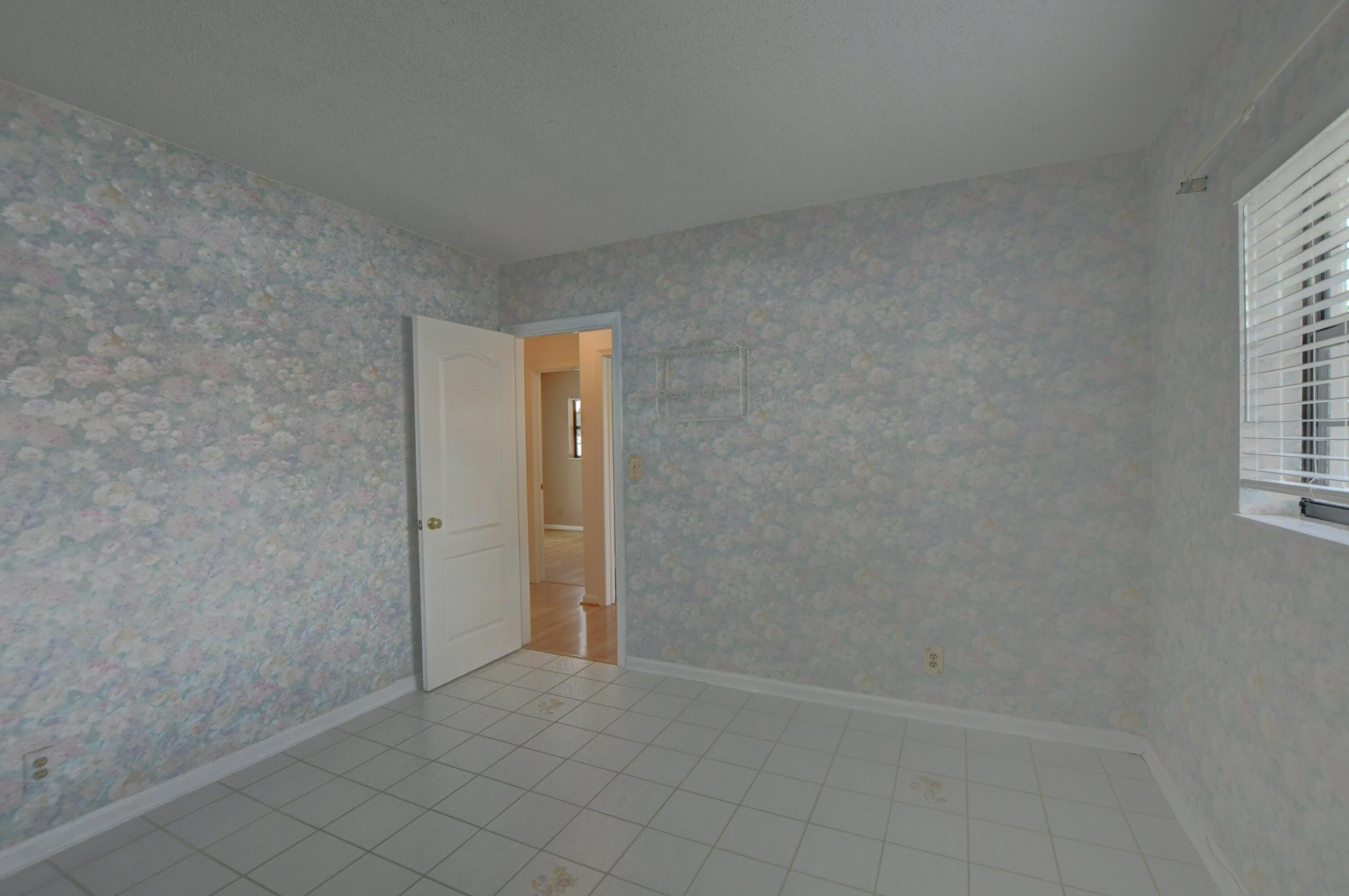 251 Southwest 9th Avenue Boca Raton, FL 33486 - Photo 19 of 37 a view of an empty room
