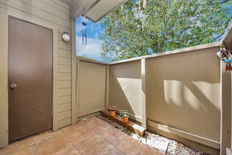 $77,599 | 10047 Westpark Drive, Unit 7, Houston, TX 77042