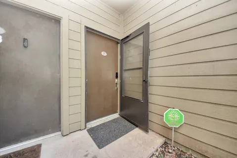 $77,599 | 10047 Westpark Drive, Unit 7, Houston, TX 77042