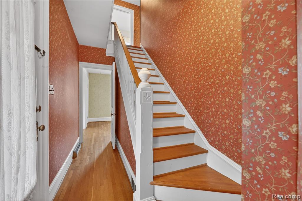 516 West Washington Street Howell, MI 48843 - Photo 2 of 27