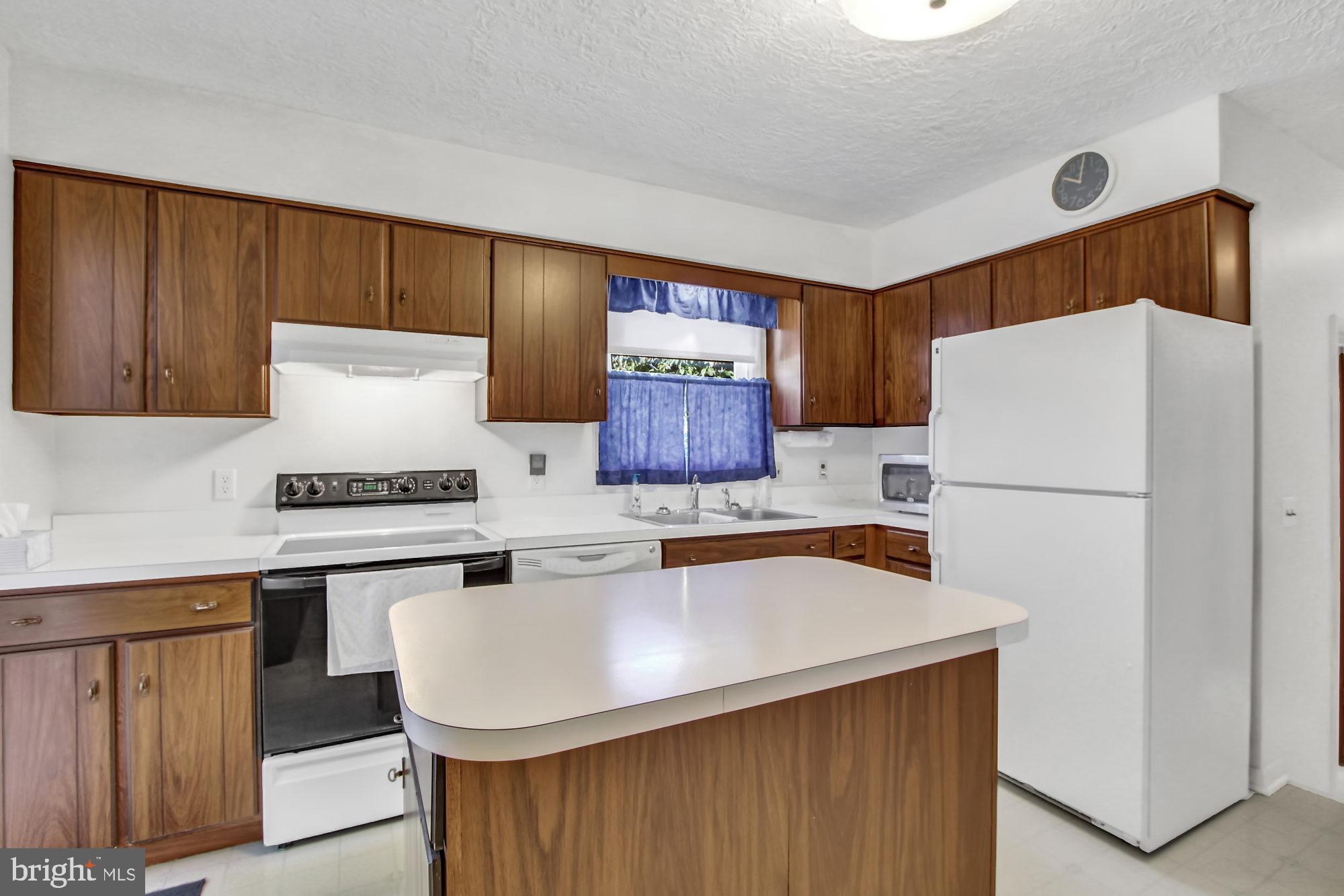 3500 Edenbridge Road York, PA 17402 - Photo 13 of 36 Gallery Image 13