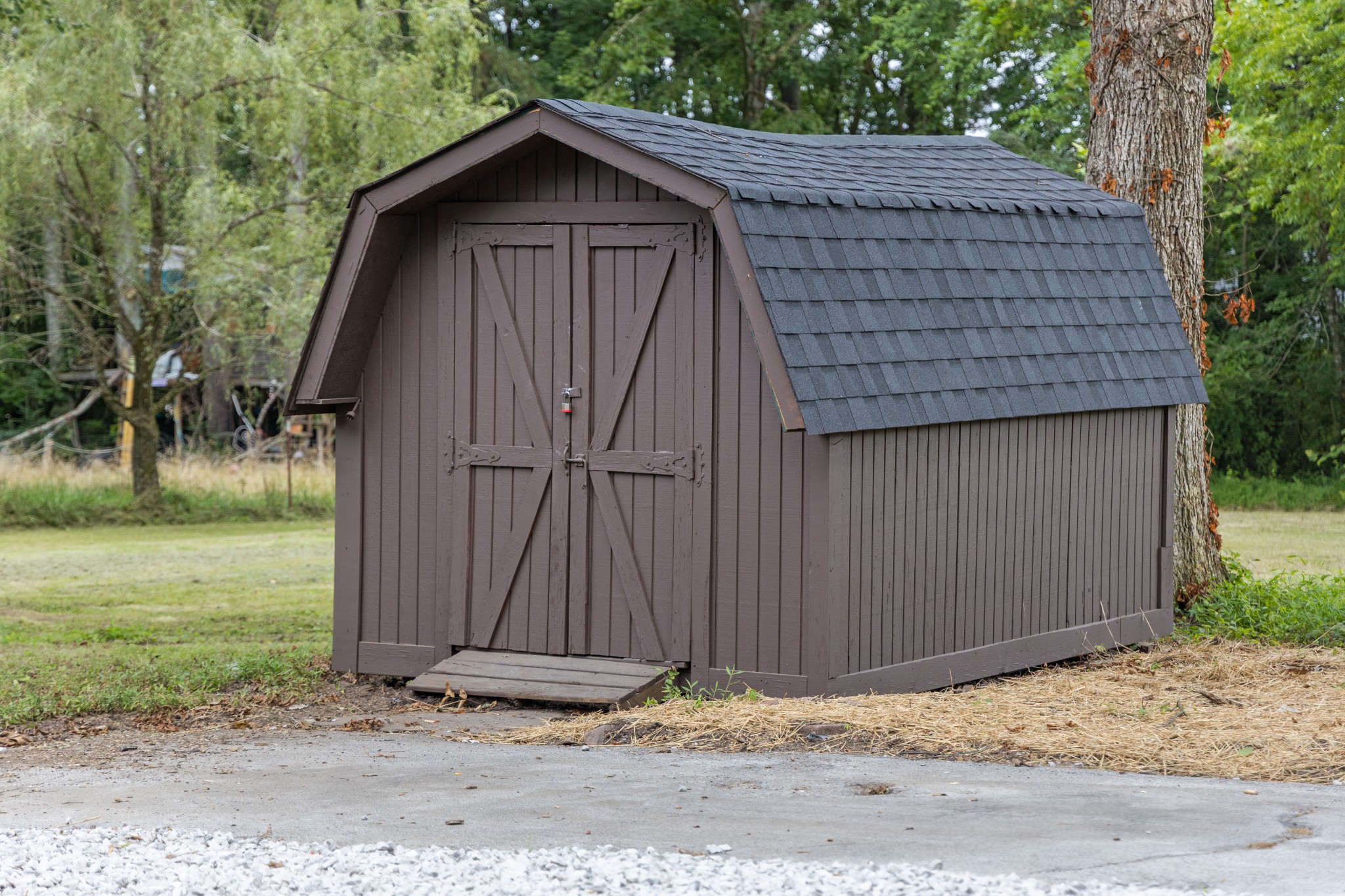 712 Westside Drive Tullahoma, TN 37388 - Photo 24 of 28 a backyard of a house