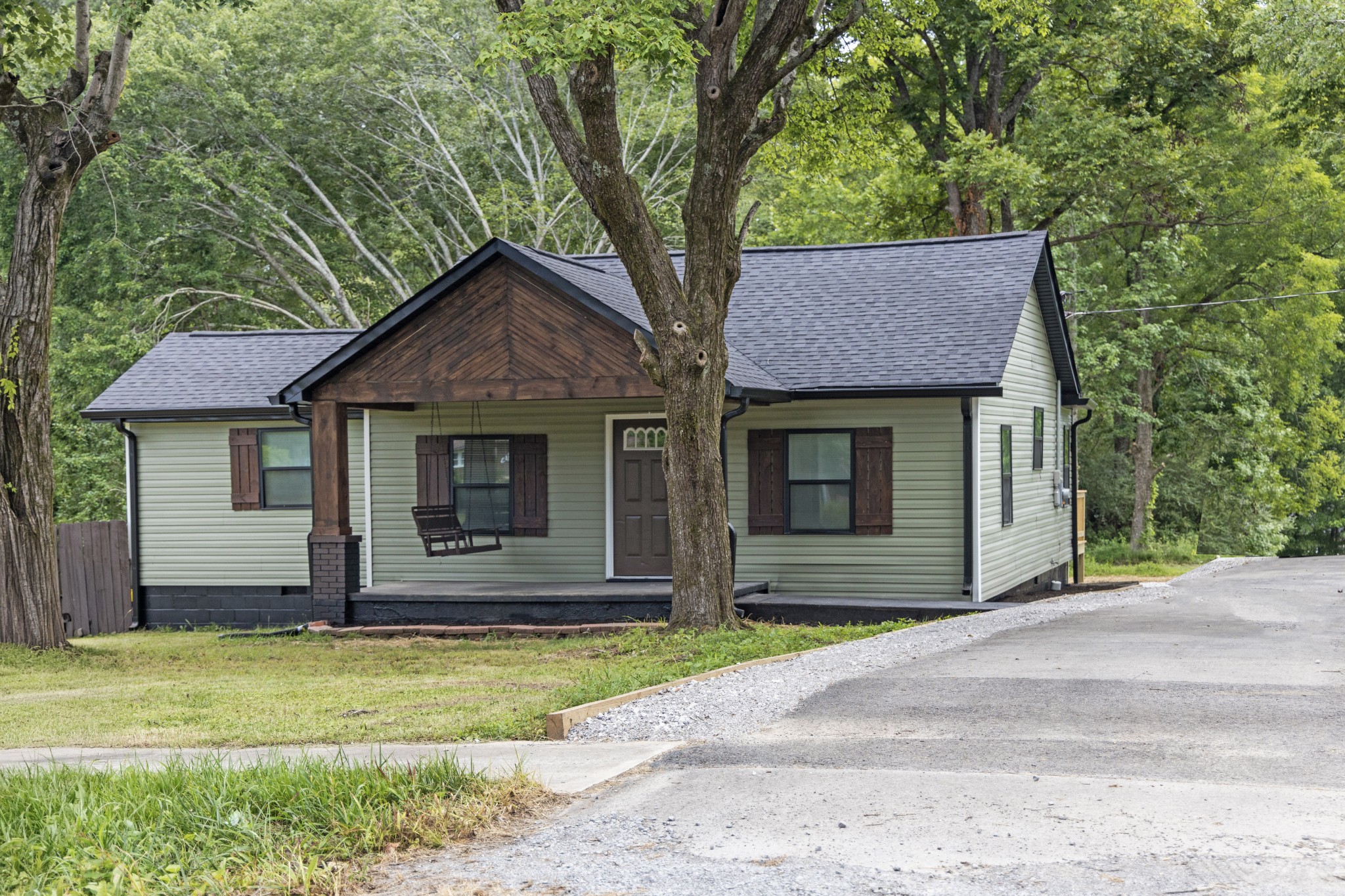 712 Westside Drive Tullahoma, TN 37388 - Photo 4 of 28 a front view of a house with garden