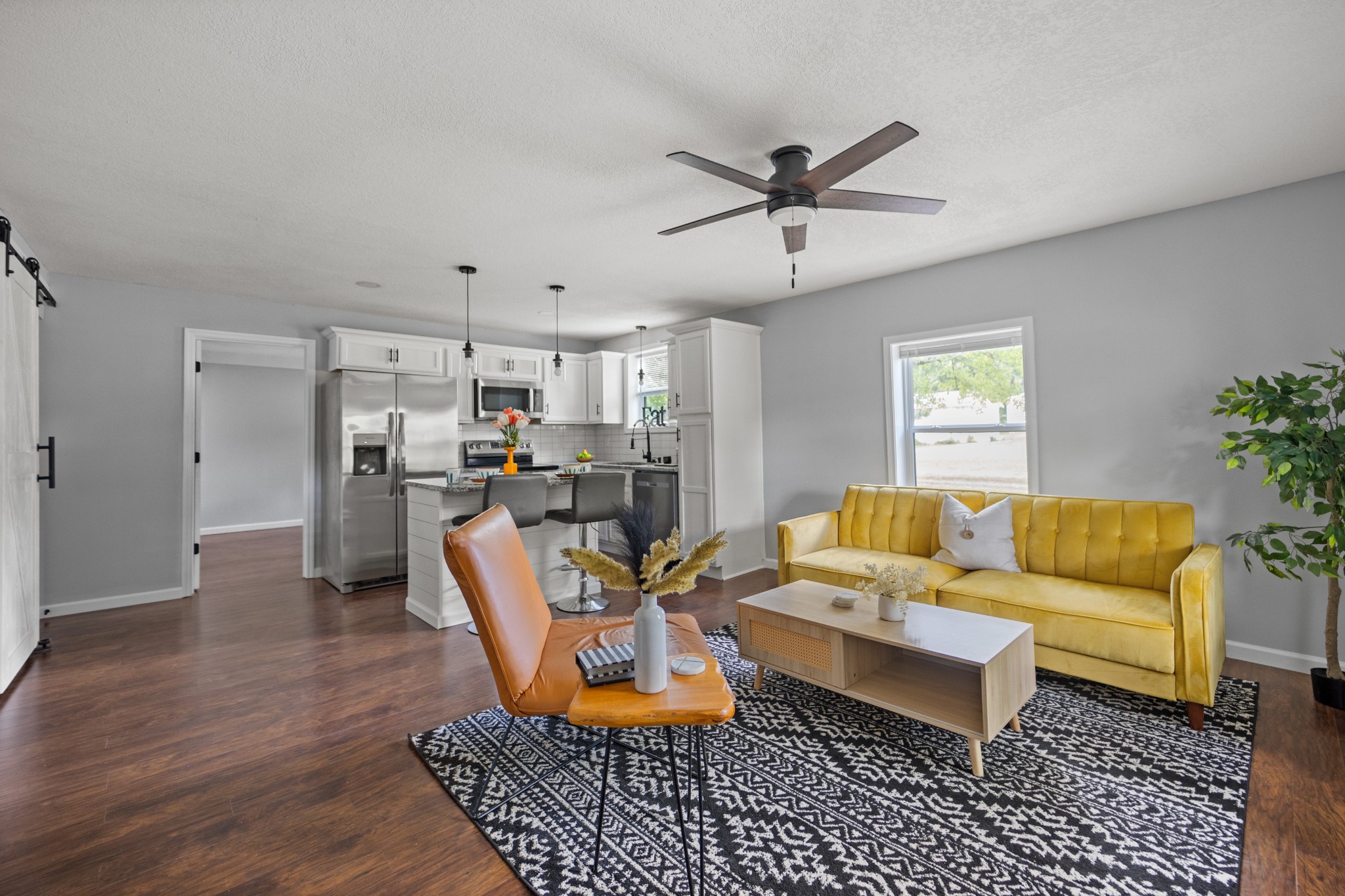 712 Westside Drive Tullahoma, TN 37388 - Photo 5 of 28 a living room with furniture and a window