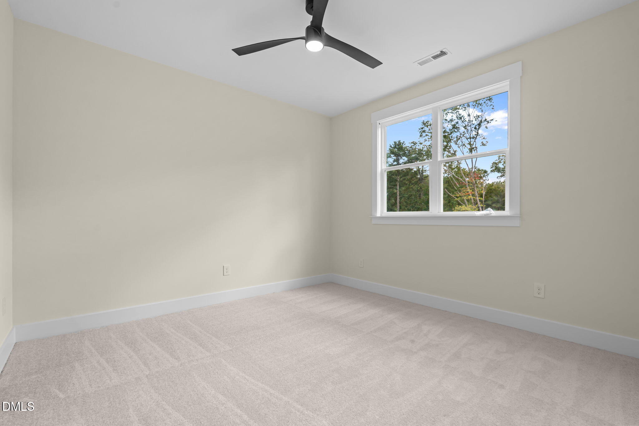 188 Landon Ridge Sanford, NC 27330 - Photo 17 of 44 an empty room with a window