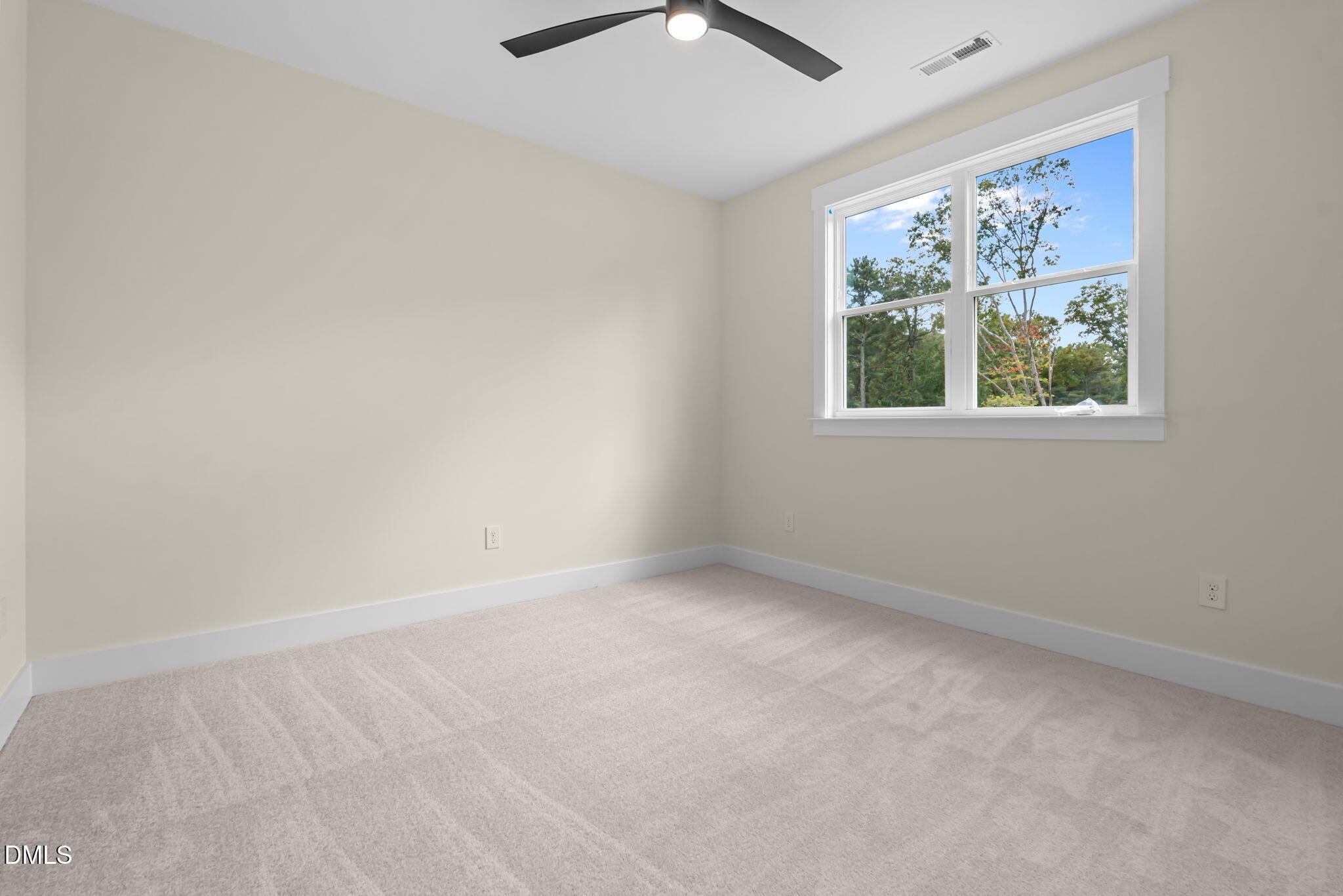 188 Landon Ridge Sanford, NC 27330 - Photo 21 of 44 an empty room with a window