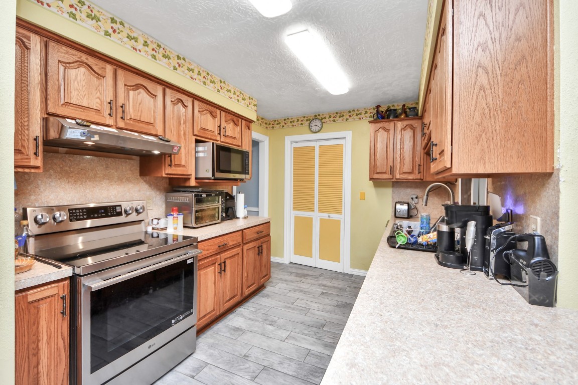 8407 Bandridge Road La Porte, TX 77571 - Photo 13 of 35