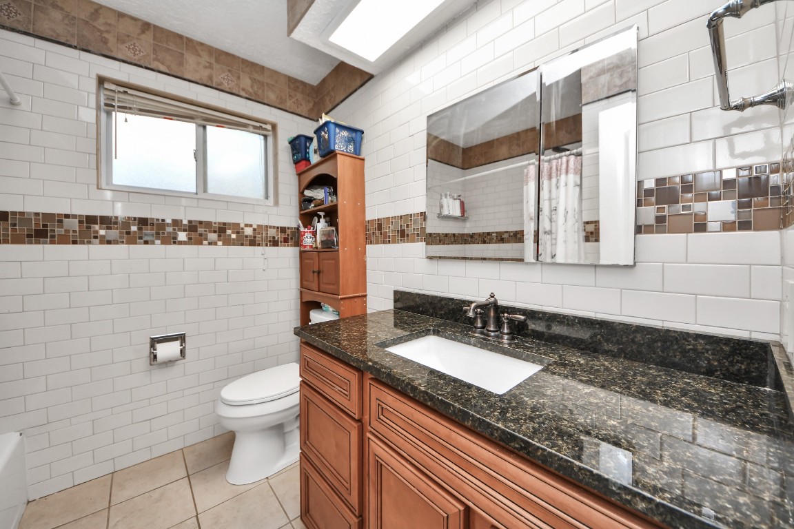 8407 Bandridge Road La Porte, TX 77571 - Photo 22 of 35