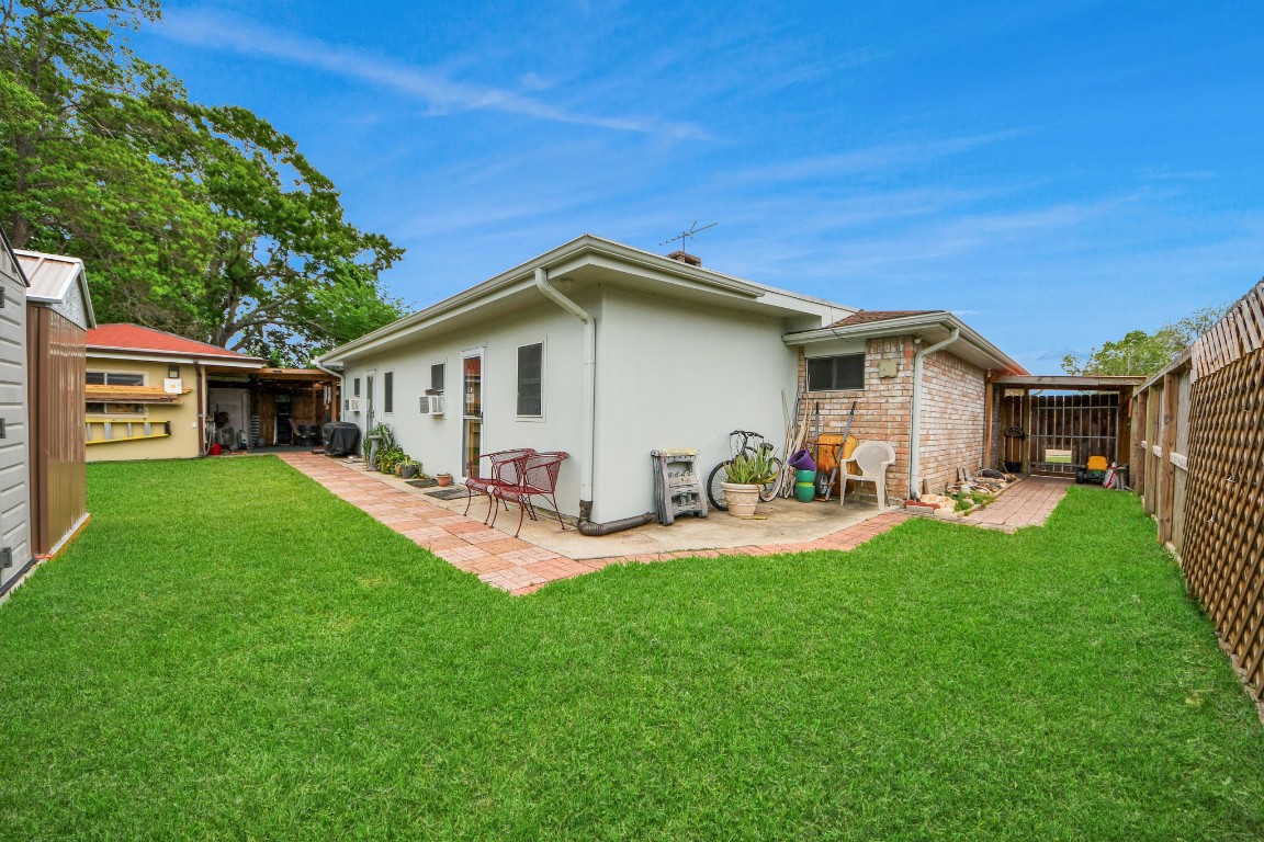 8407 Bandridge Road La Porte, TX 77571 - Photo 31 of 35