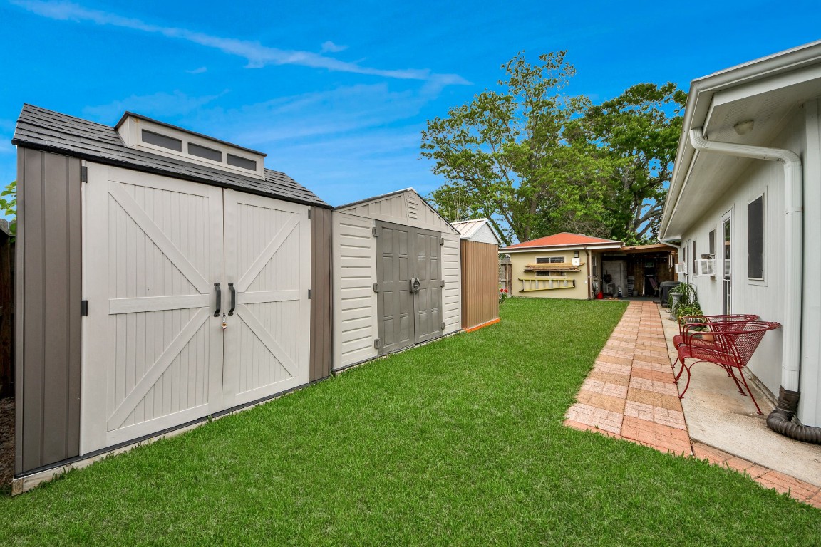 8407 Bandridge Road La Porte, TX 77571 - Photo 32 of 35