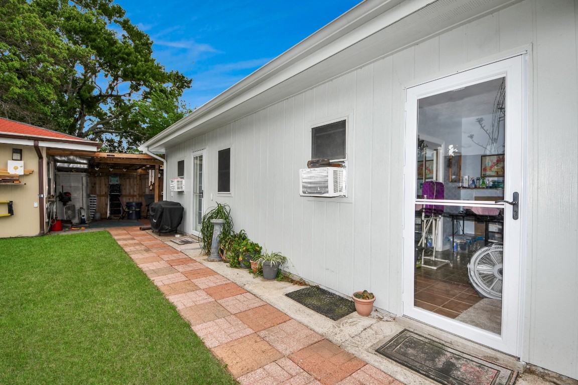 8407 Bandridge Road La Porte, TX 77571 - Photo 33 of 35